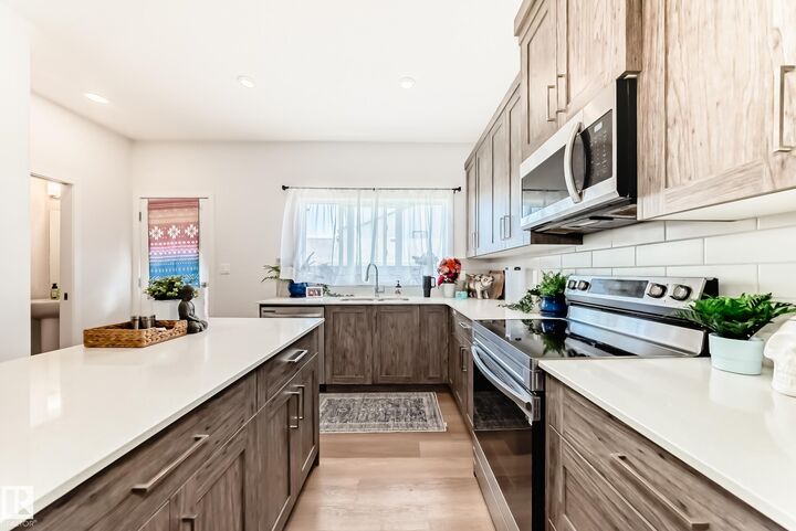 Property Photo: 5165 Edgemont Boulevard NW AB T6M 1J7