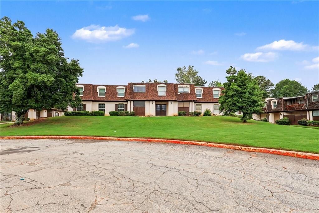 Property Photo:  129 Rue Fontaine  GA 30038 