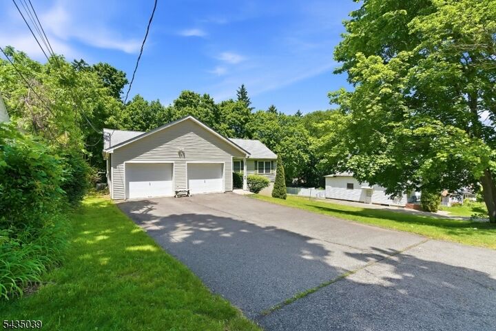Property Photo: 45 Kearney St NJ 07801