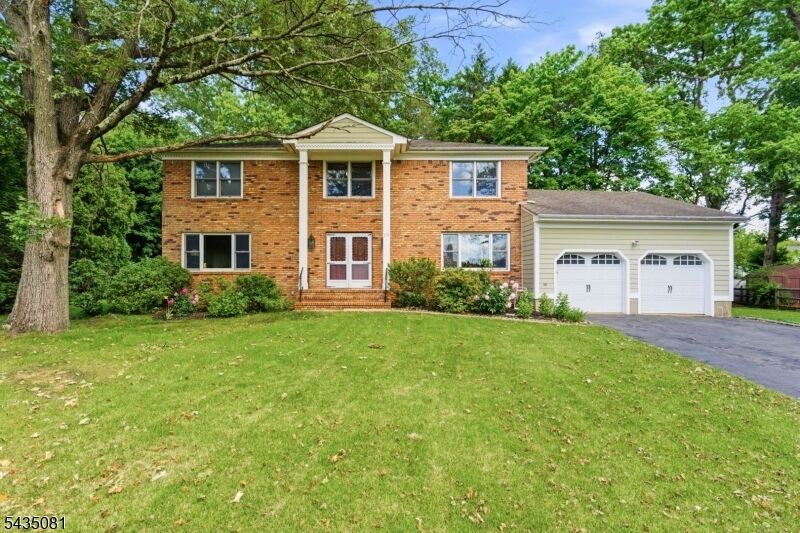 Property Photo: 10 Dickens Ct NJ 07960