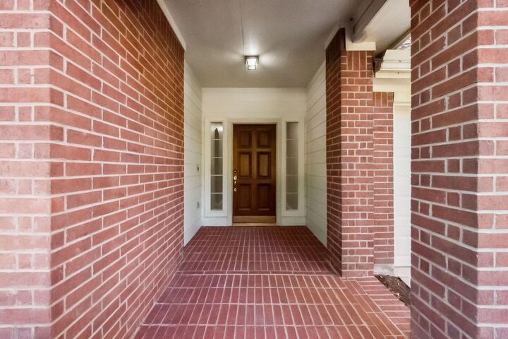 Property Photo: 155 N Wimberly Way TX 77385
