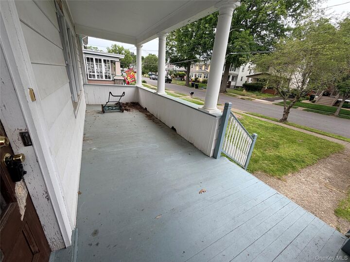 Property Photo:  21 Parkwood Boulevard  NY 12603 
