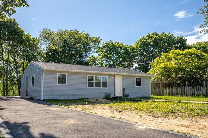 Property Photo:  547 Taylor Avenue  NY 11772 