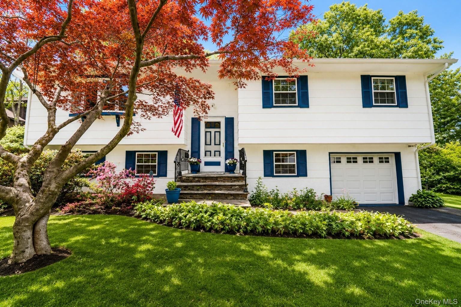Property Photo:  22 Di Rubbo Drive  NY 10567 