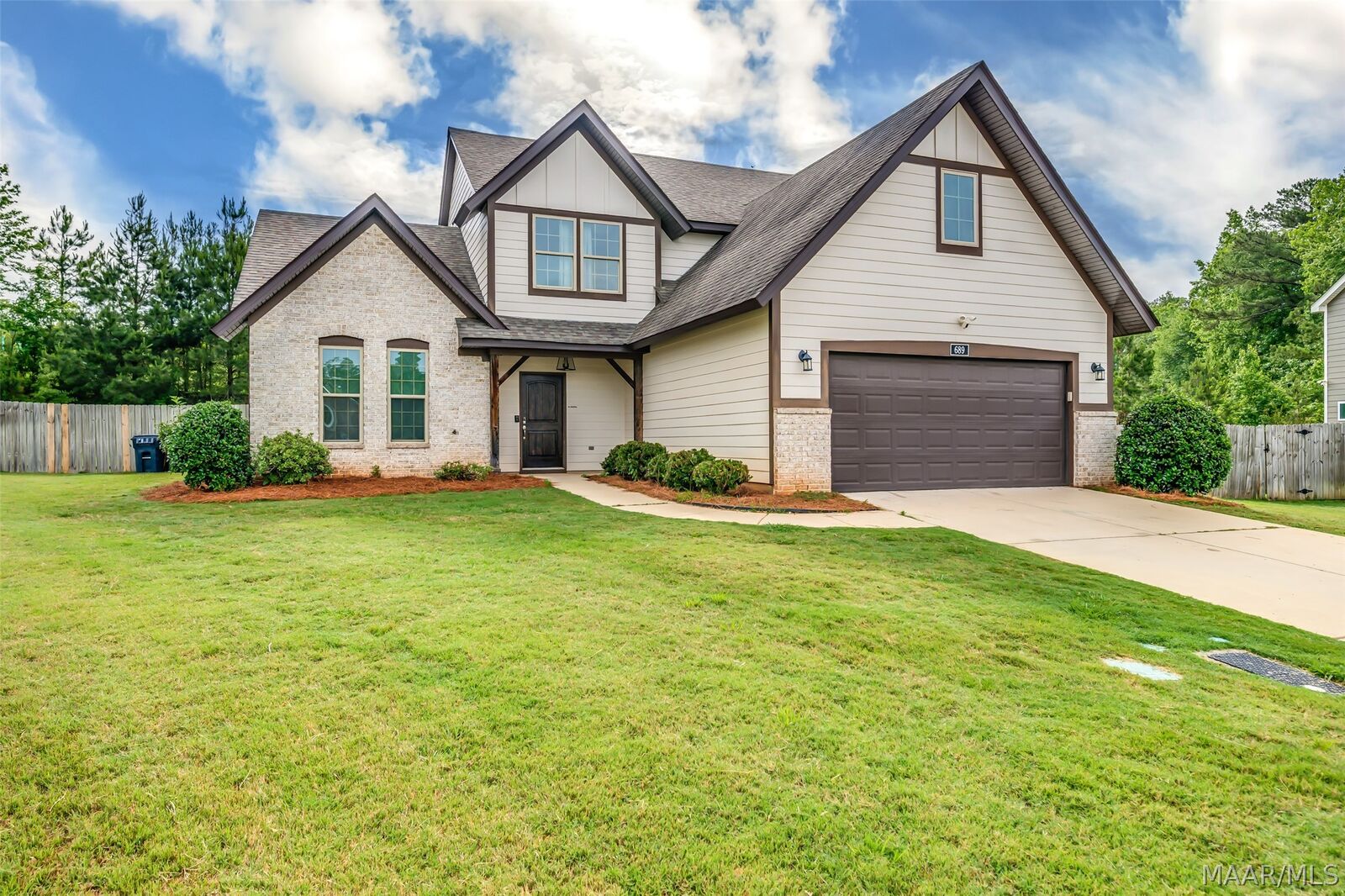 Property Photo: 689 Shelton Cove AL 36830