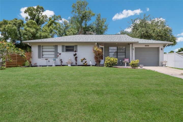 Property Photo:  5202 Foxcroft Court  FL 34232 