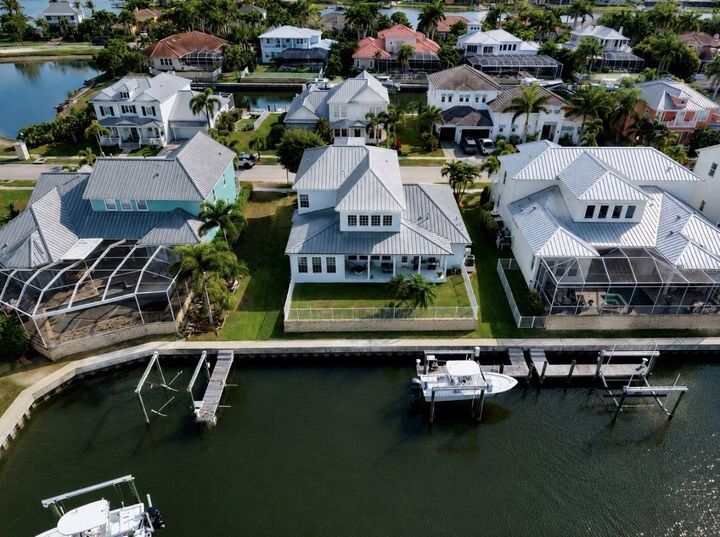 Property Photo: 611 Mirabay Boulevard FL 33572