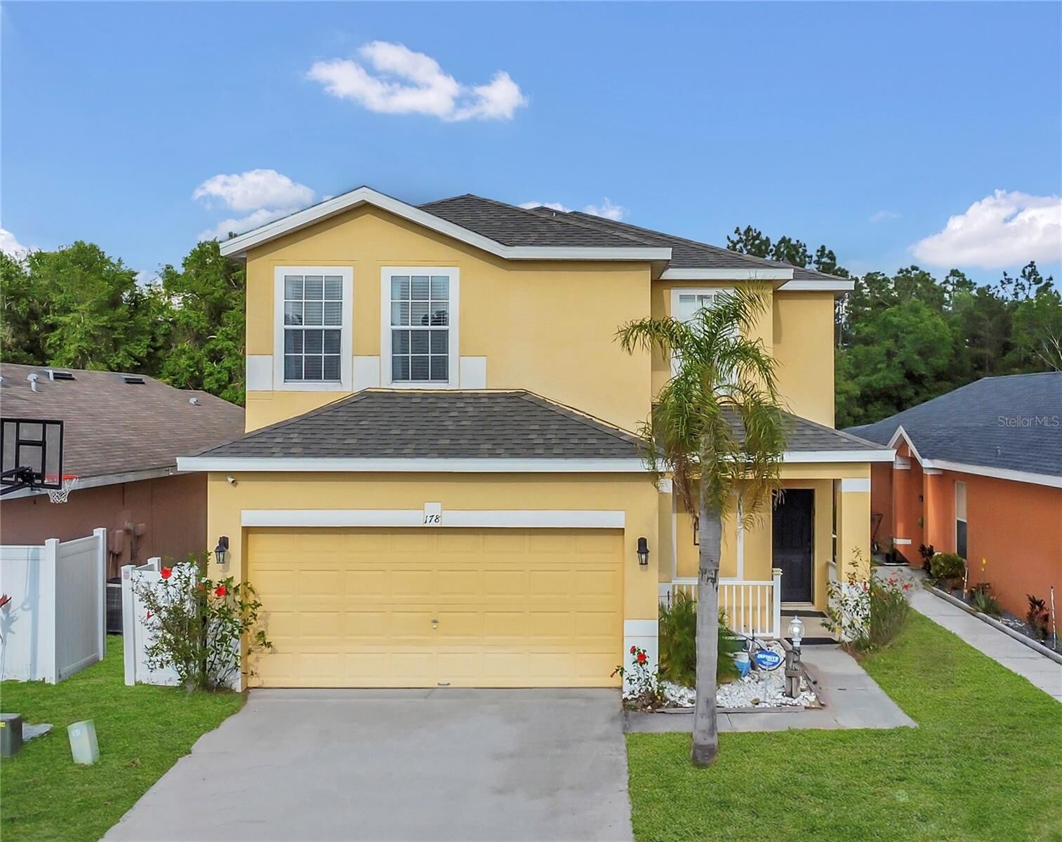 Property Photo: 178 Hammock Court FL 33896