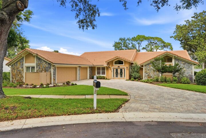 Property Photo:  3493 Shoreline Circle  FL 34684 