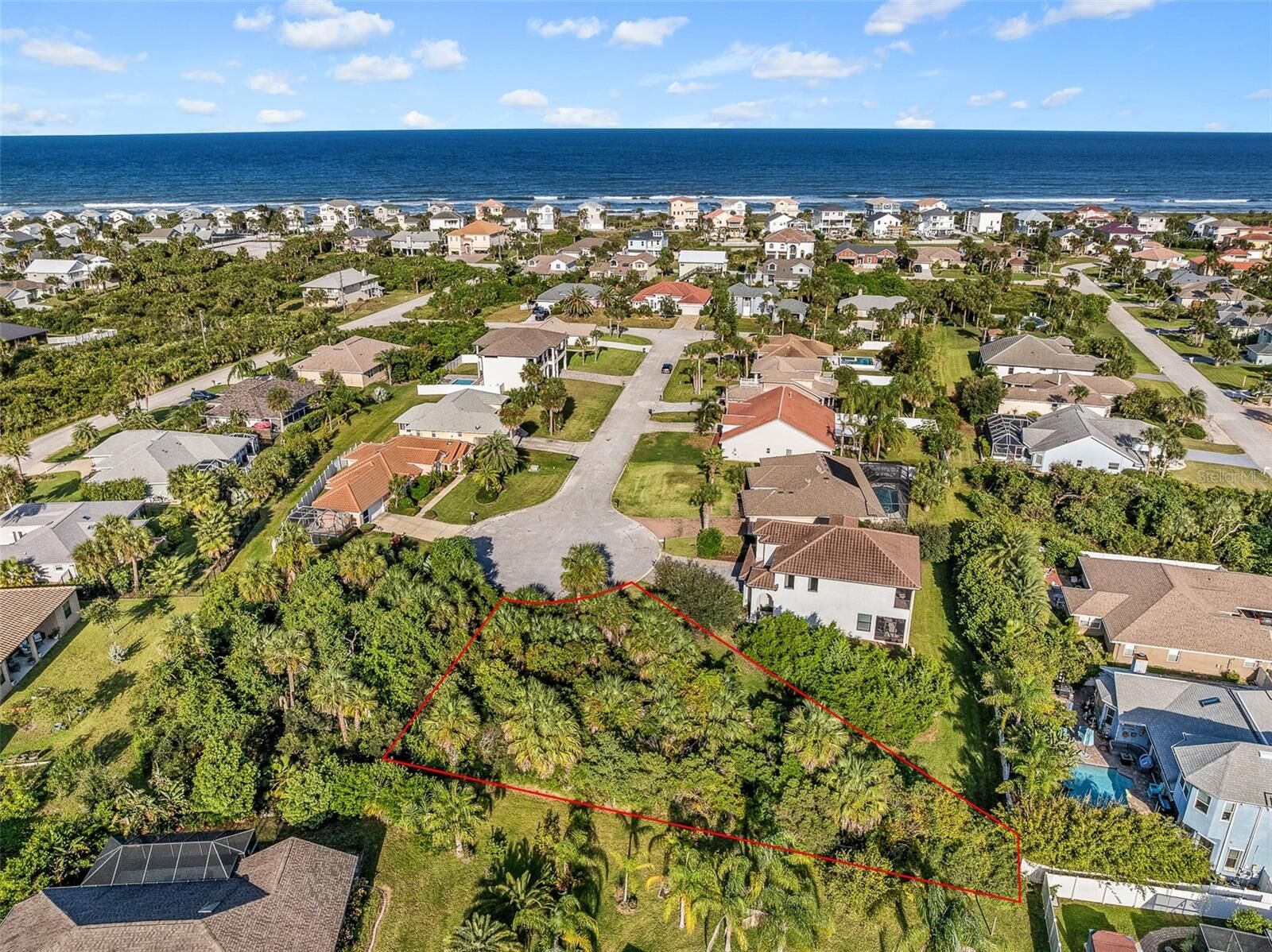 Property Photo: 12 Laurel Drive FL 32137