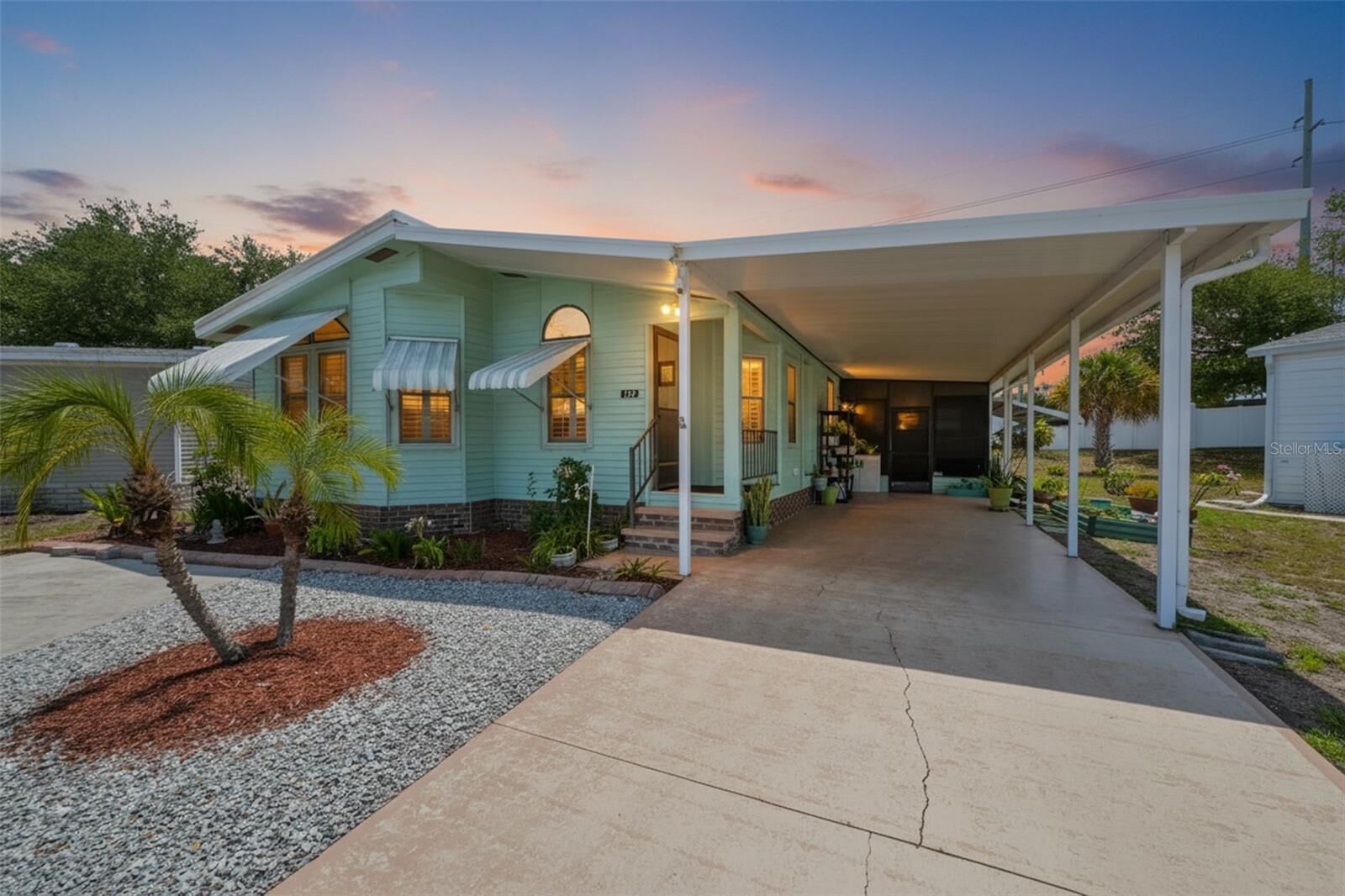 Property Photo:  192 S Port Royal Lane  FL 33572 