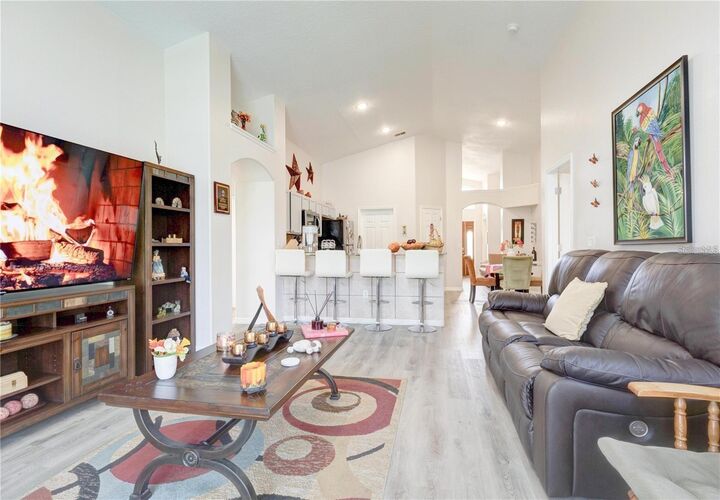 Property Photo:  1014 Prey Court  FL 34746 