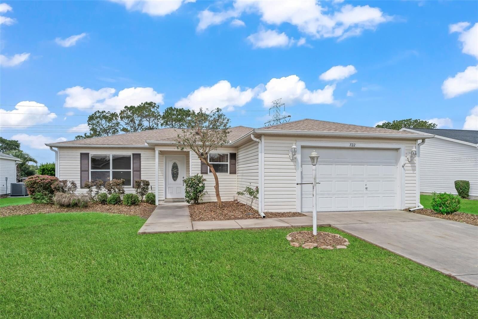 Property Photo:  722 Camino Del Rey Drive  FL 32159 