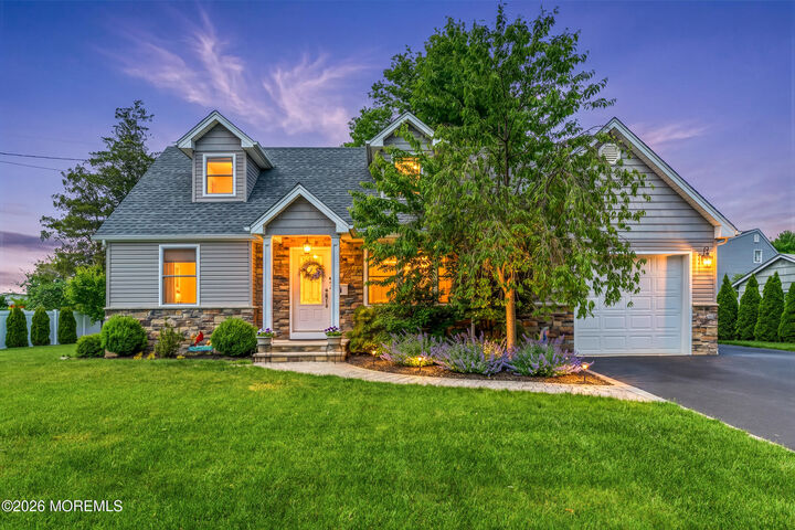 Property Photo:  4 Douglas Road  NJ 08816 