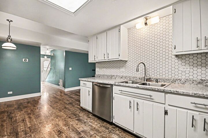 Property Photo: 1918 Heatherway Lane 39 IL 60451