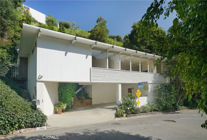 Property Photo:  1364 Braeridge Drive  CA 90210 