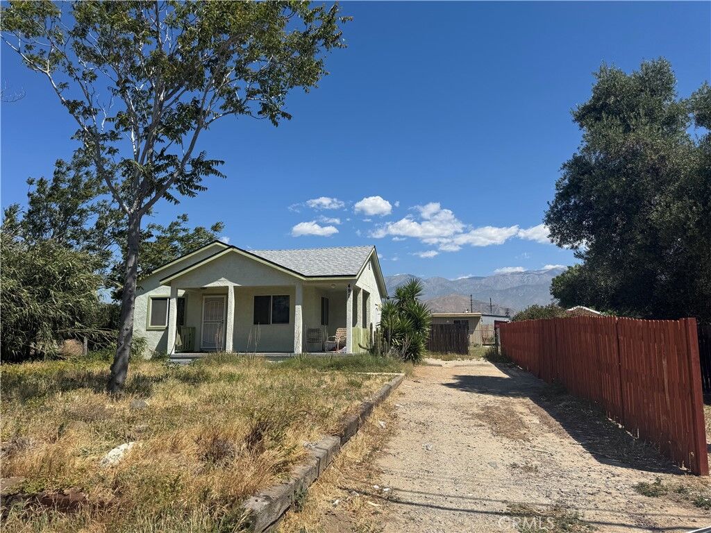 Property Photo:  491 E Barbour  CA 92220 