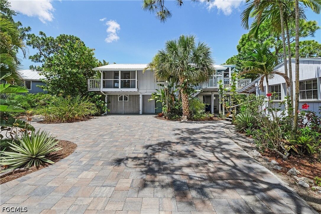 Property Photo:  10545 Habitat Trail  FL 33922 