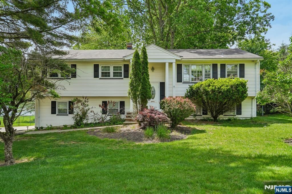 Property Photo:  22 Marlton Drive  NJ 07470 