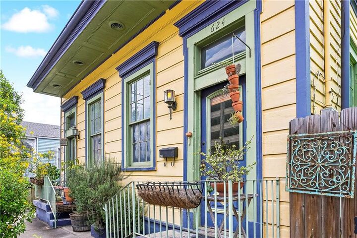 Property Photo: 622 Poland Avenue LA 70117