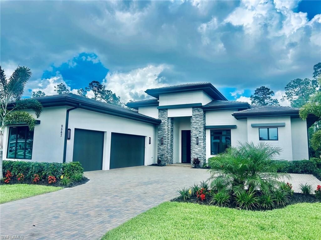 Property Photo:  9567 Caymas Way  FL 34114 