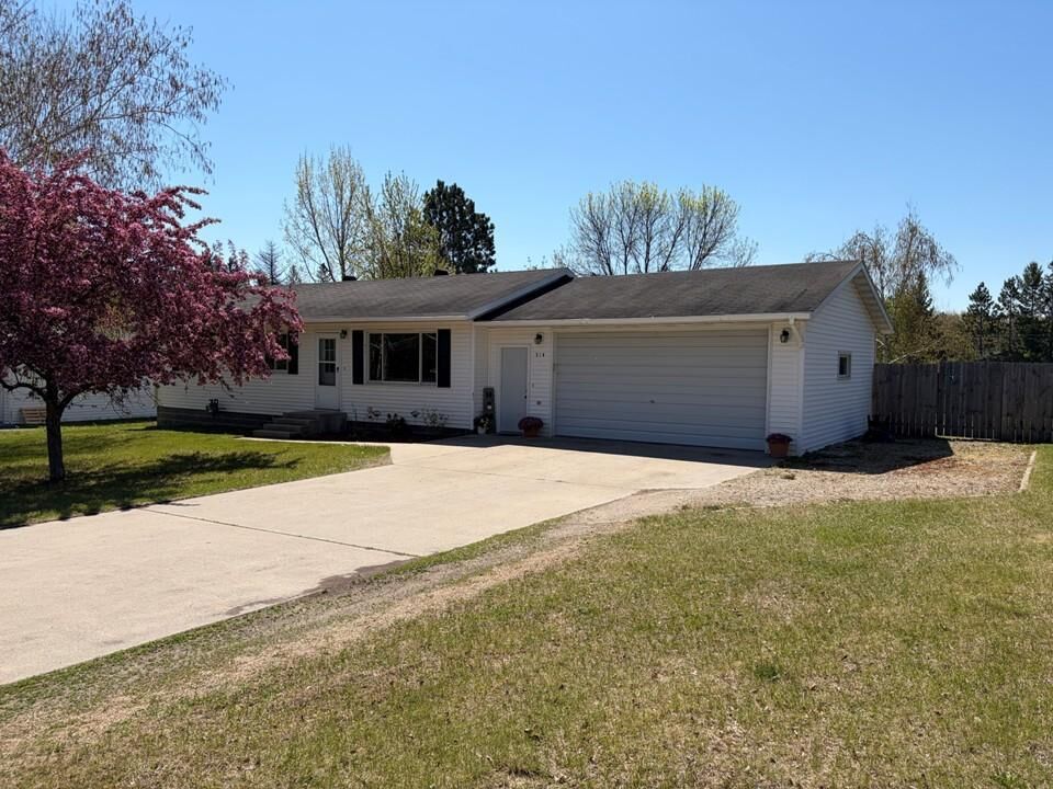 Property Photo:  514 2nd Street NW  MN 56464 