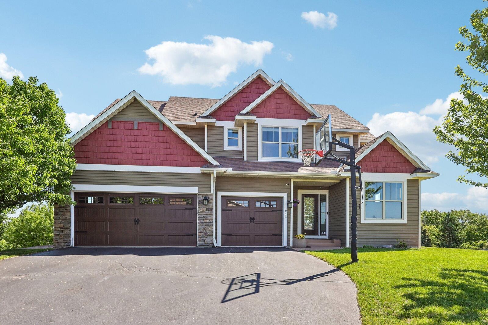 Property Photo:  643 Parkside Court  MN 55123 