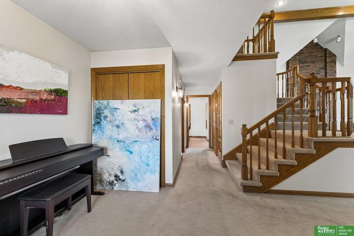 Property Photo:  1209 Cottonwood Circle  NE 68133 