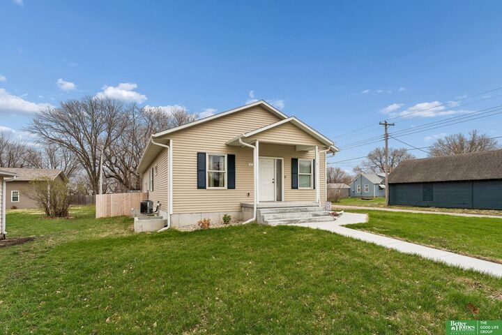 Property Photo:  317 N 11 Street  NE 68061 