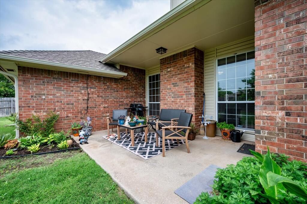Property Photo: 2912 Astor Drive OK 73072