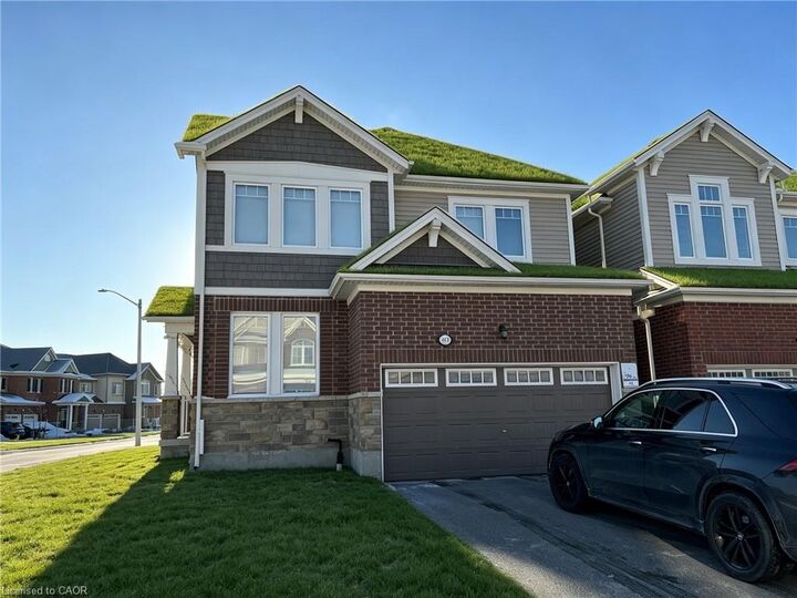 Property Photo:  40 Wannamaker Crescent  ON N3E 0C5 