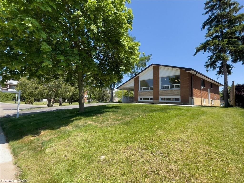 Property Photo: 15 Champlain Avenue Upper ON L8G 2H5