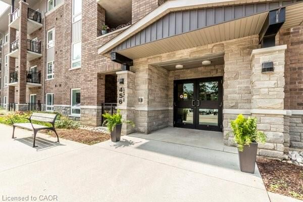 Property Photo:  456 Lorne Avenue 309  ON N5A 6S4 