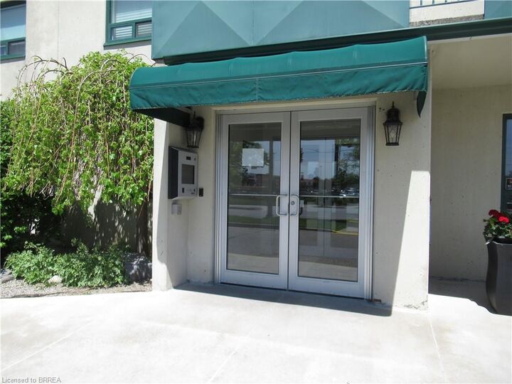 Property Photo: 421 Fairview Drive 401 ON N3R 7M3