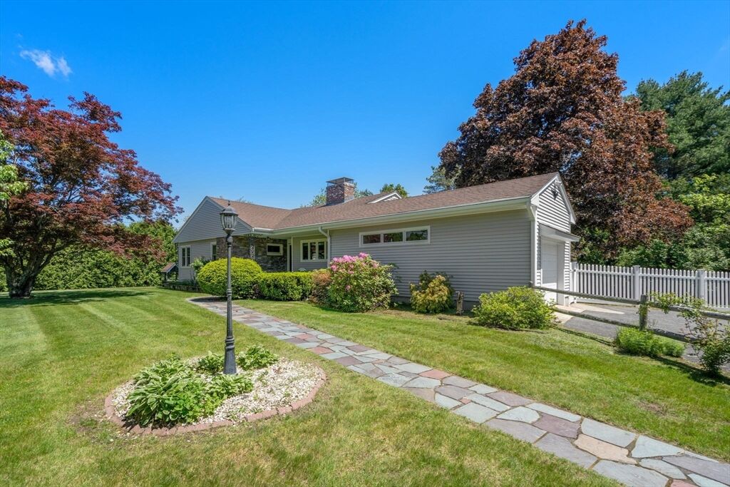 Property Photo:  107 Highland St  MA 01757 