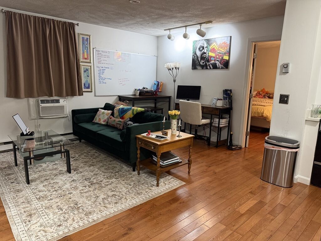 Property Photo:  32 Fleet St B  MA 02113 