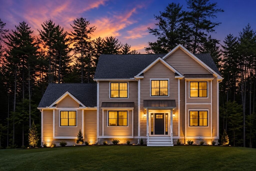Property Photo:  16 Unkety Brook Way  MA 01827 