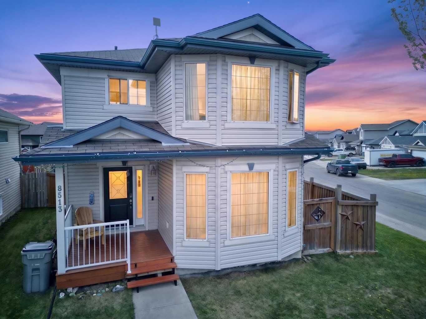 Property Photo:  8513 102A Avenue  AB T8X 0K1 