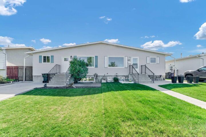 Property Photo:  353 Ross Glen Drive SE  AB T1B 1Y3 