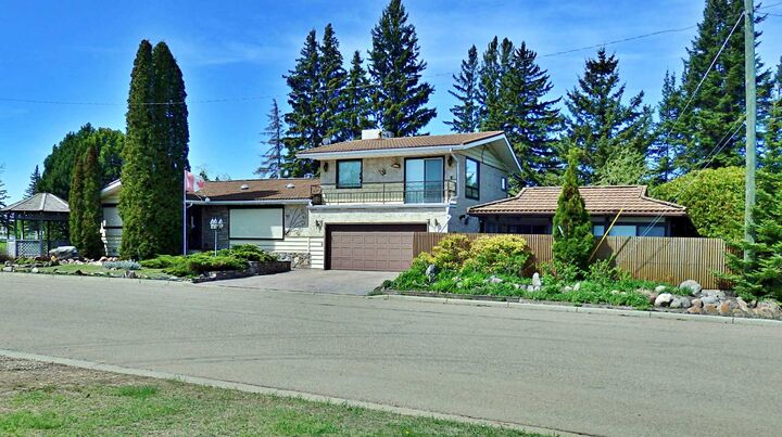 Property Photo: 5402 50 Avenue AB T9X 1V2