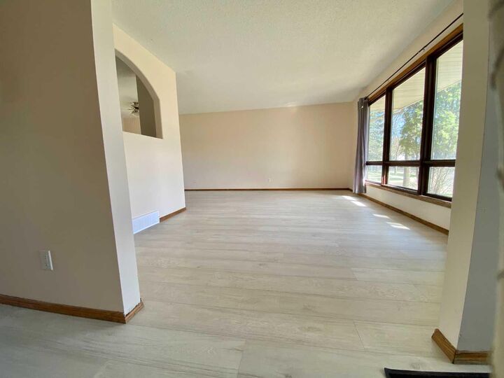 Property Photo:  6302 Marler Drive  AB T4V 2X6 