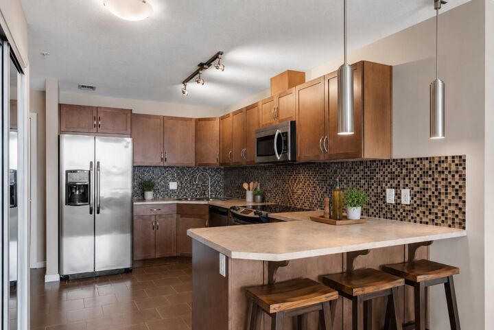Property Photo: 1320 1 Street SE 706 AB T2G 0G8