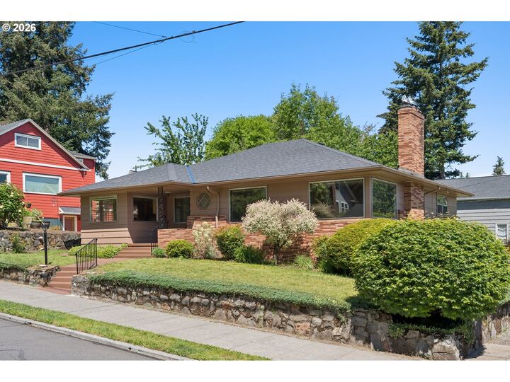 Property Photo:  6939 SE Yamhill St  OR 97215 