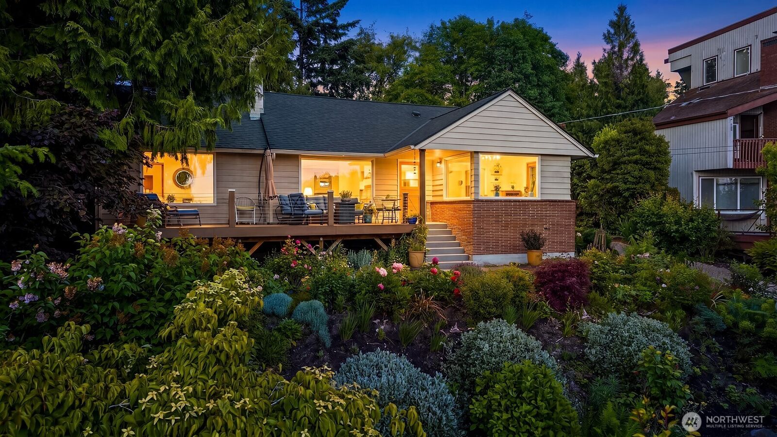 Property Photo:  9326  California Avenue SW  WA 98136 
