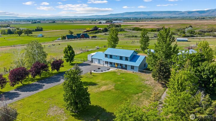 Property Photo: 801 Carroll Road WA 98926