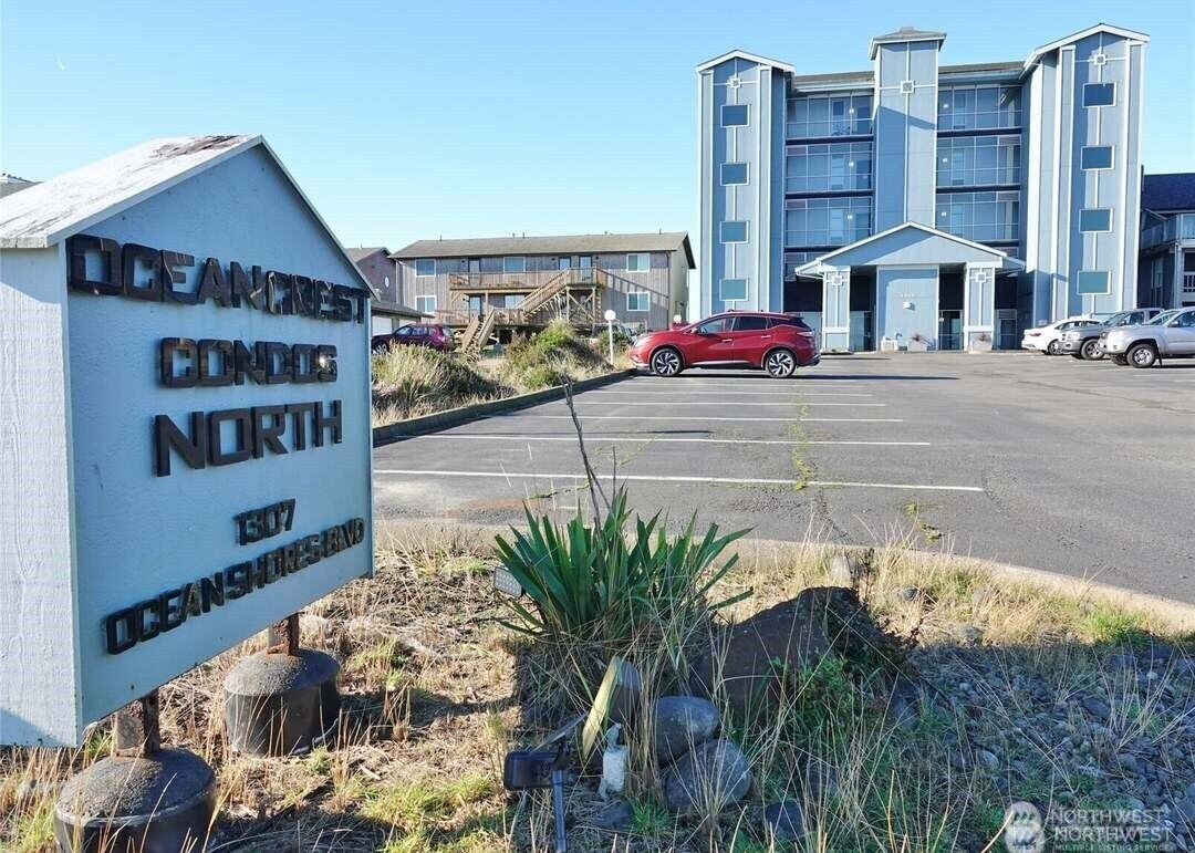 Property Photo:  1307  Ocean Shores Boulevard SW N52  WA 98569 
