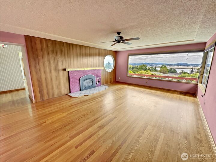 Property Photo: 6814 Sleret Avenue WA 98664