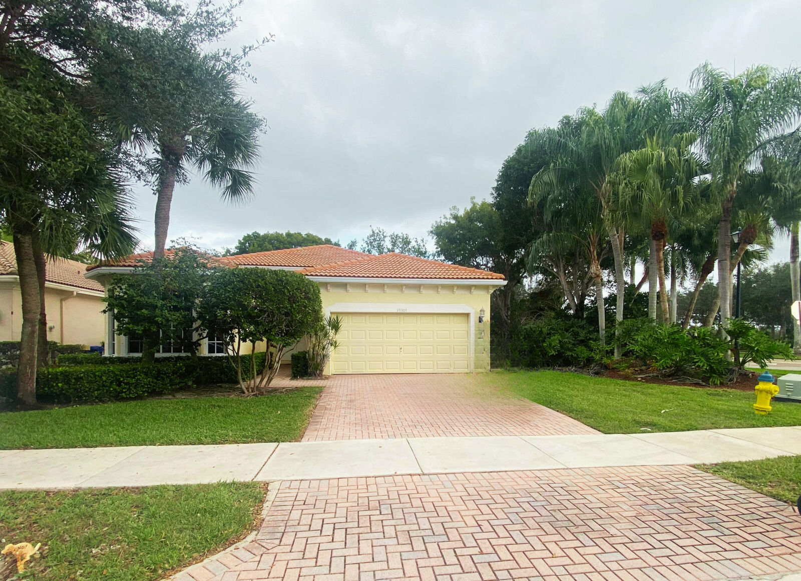 Property Photo:  19305 SW 66th Street  FL 33332 