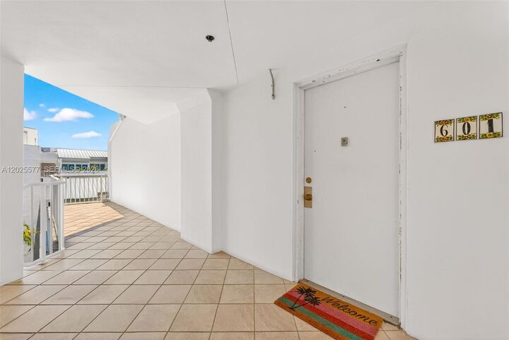 Property Photo:  50 Ocean Lane Dr Ph601  FL 33149 