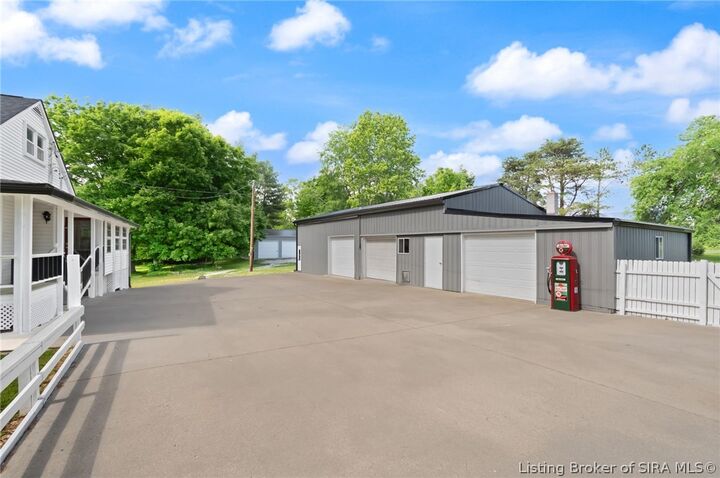 Property Photo: 2200 Corydon Ridge Road IN 47112
